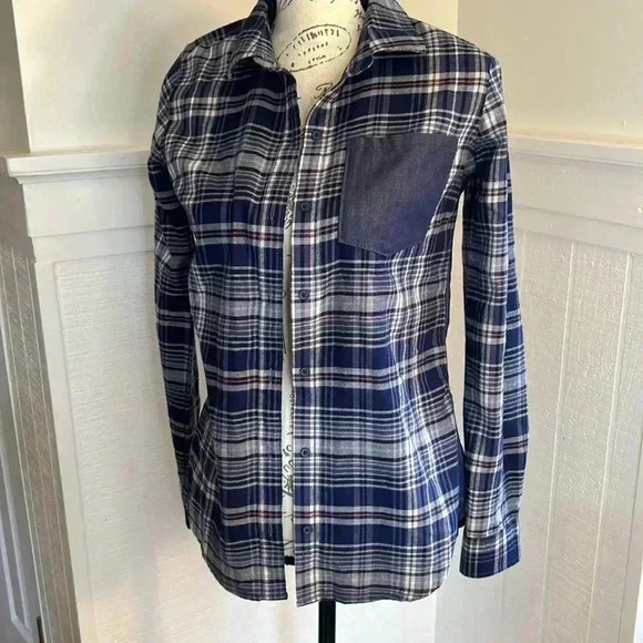 Marmot Lakoda Chambray Flannel Button Up Top size XS Blue Plaid - Picture 1 of 8